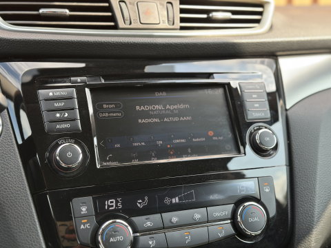 Nissan QASHQAI 1.3 DIG-T Tekna | Adaptive Cruise Control | 360 Camera | Parkeersensoren | Stoelverwarming | Apple Carplay | Android Auto | Keyless | Dodehoek Sensor