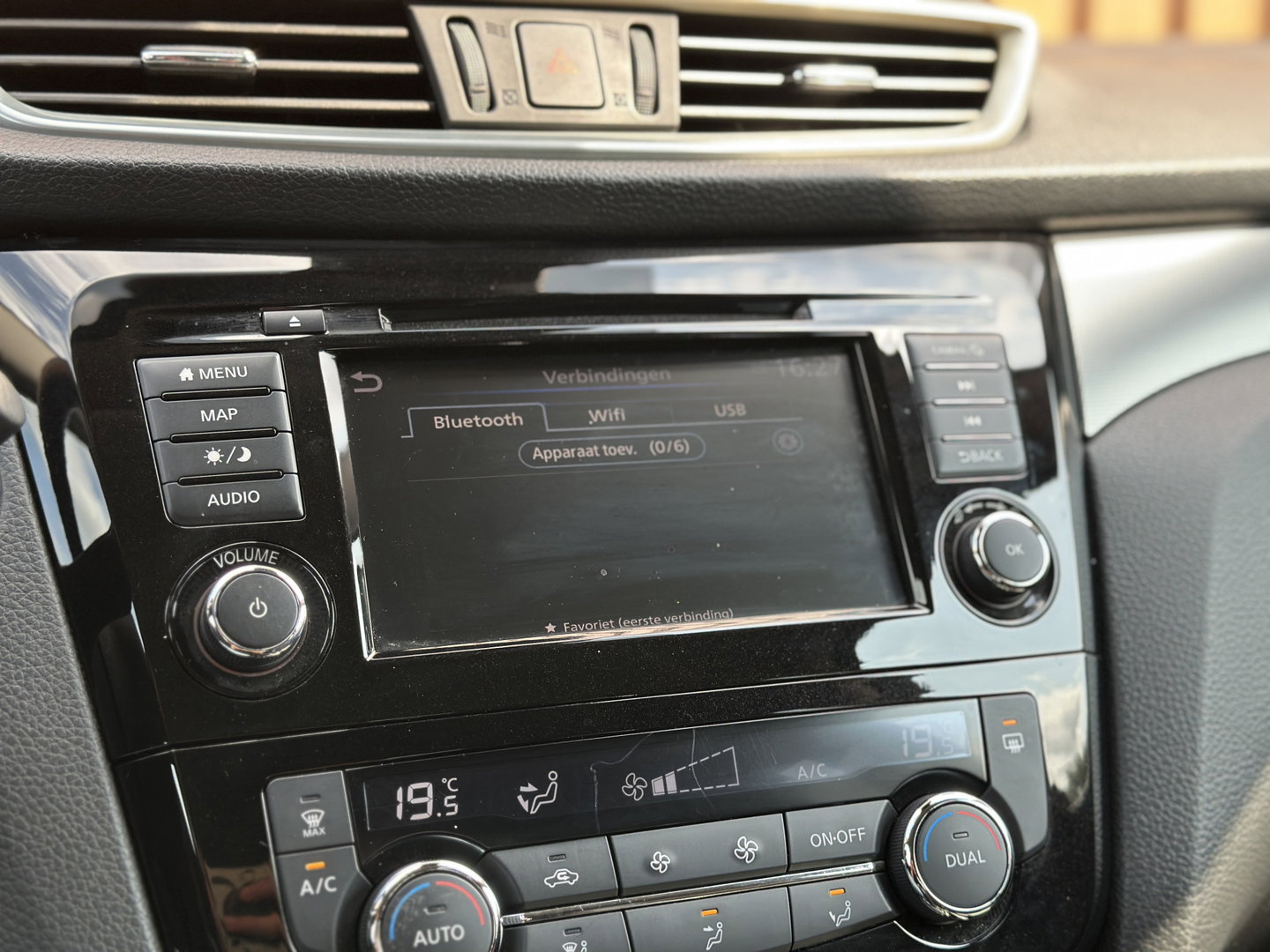Nissan QASHQAI 1.3 DIG-T Tekna | Adaptive Cruise Control | 360 Camera | Parkeersensoren | Stoelverwarming | Apple Carplay | Android Auto | Keyless | Dodehoek Sensor