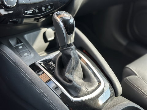 Nissan QASHQAI 1.3 DIG-T Tekna | Adaptive Cruise Control | 360 Camera | Parkeersensoren | Stoelverwarming | Apple Carplay | Android Auto | Keyless | Dodehoek Sensor