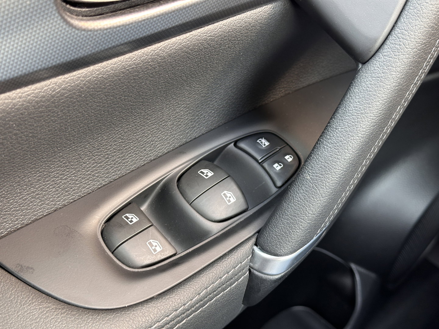 Nissan QASHQAI 1.3 DIG-T Tekna | Adaptive Cruise Control | 360 Camera | Parkeersensoren | Stoelverwarming | Apple Carplay | Android Auto | Keyless | Dodehoek Sensor