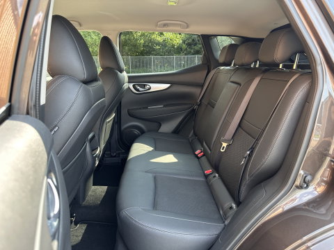 Nissan QASHQAI 1.3 DIG-T Tekna | Adaptive Cruise Control | 360 Camera | Parkeersensoren | Stoelverwarming | Apple Carplay | Android Auto | Keyless | Dodehoek Sensor