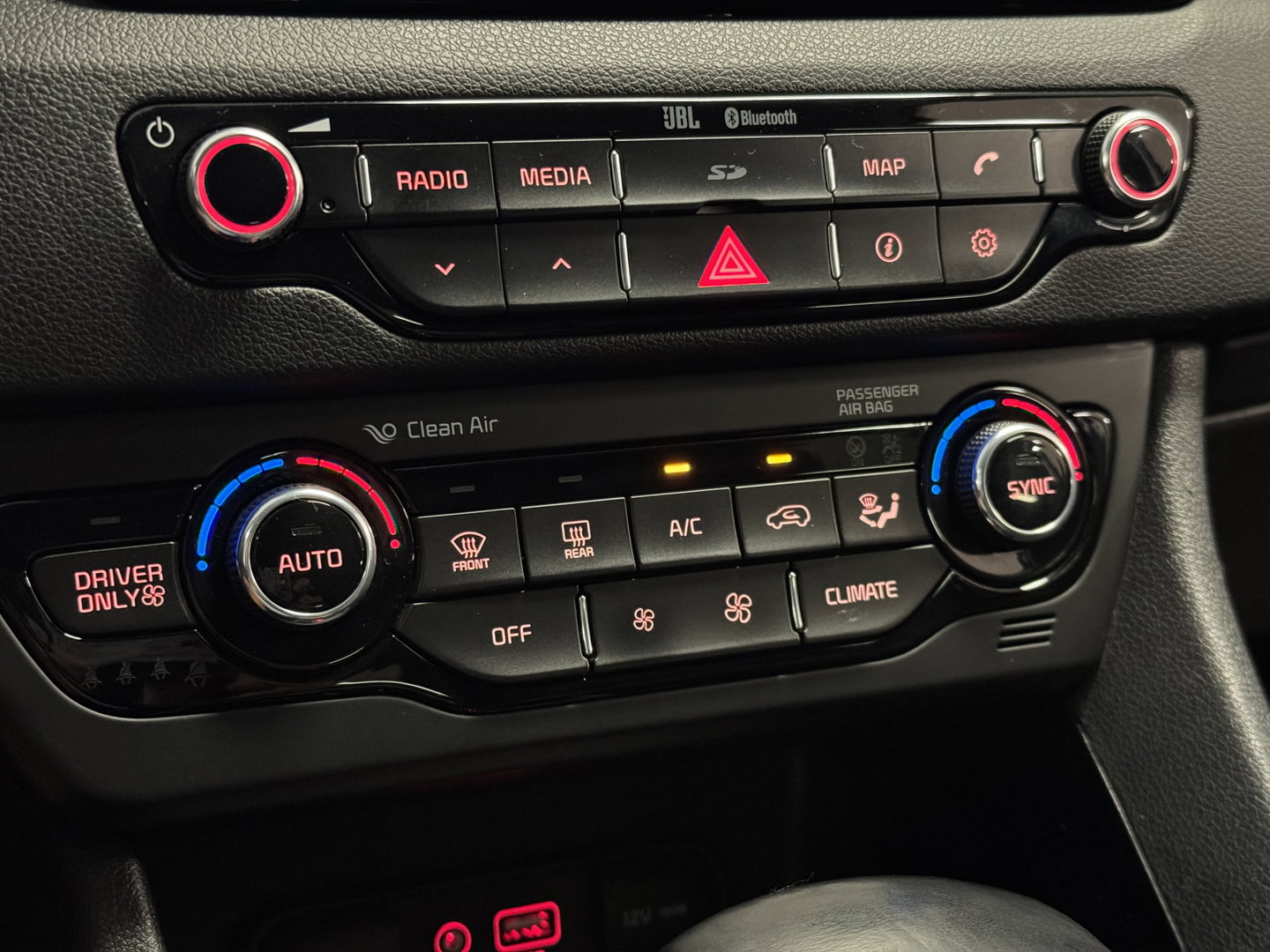 Kia Niro 1.6 GDi Hybrid ExecutiveLine | Apple carplay | Jbl Audiosysteem | Stoelventilatie | Stuurverwarming | Adaptieve cruise control |