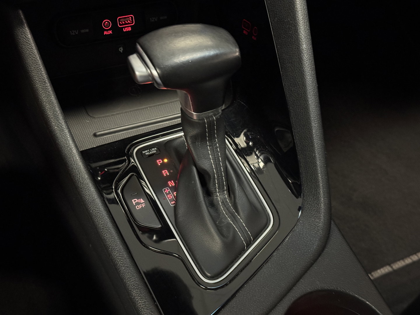 Kia Niro 1.6 GDi Hybrid ExecutiveLine | Apple carplay | Jbl Audiosysteem | Stoelventilatie | Stuurverwarming | Adaptieve cruise control |