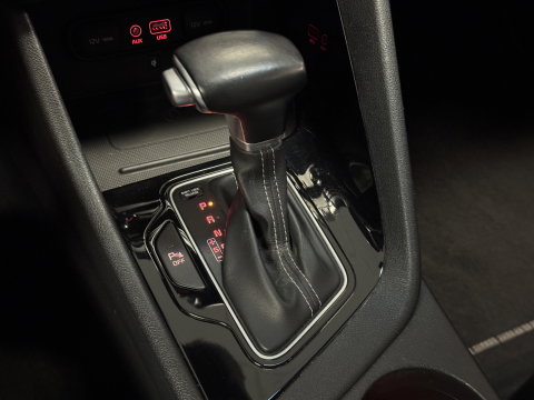 Kia Niro 1.6 GDi Hybrid ExecutiveLine | Apple carplay | Jbl Audiosysteem | Stoelventilatie | Stuurverwarming | Adaptieve cruise control |