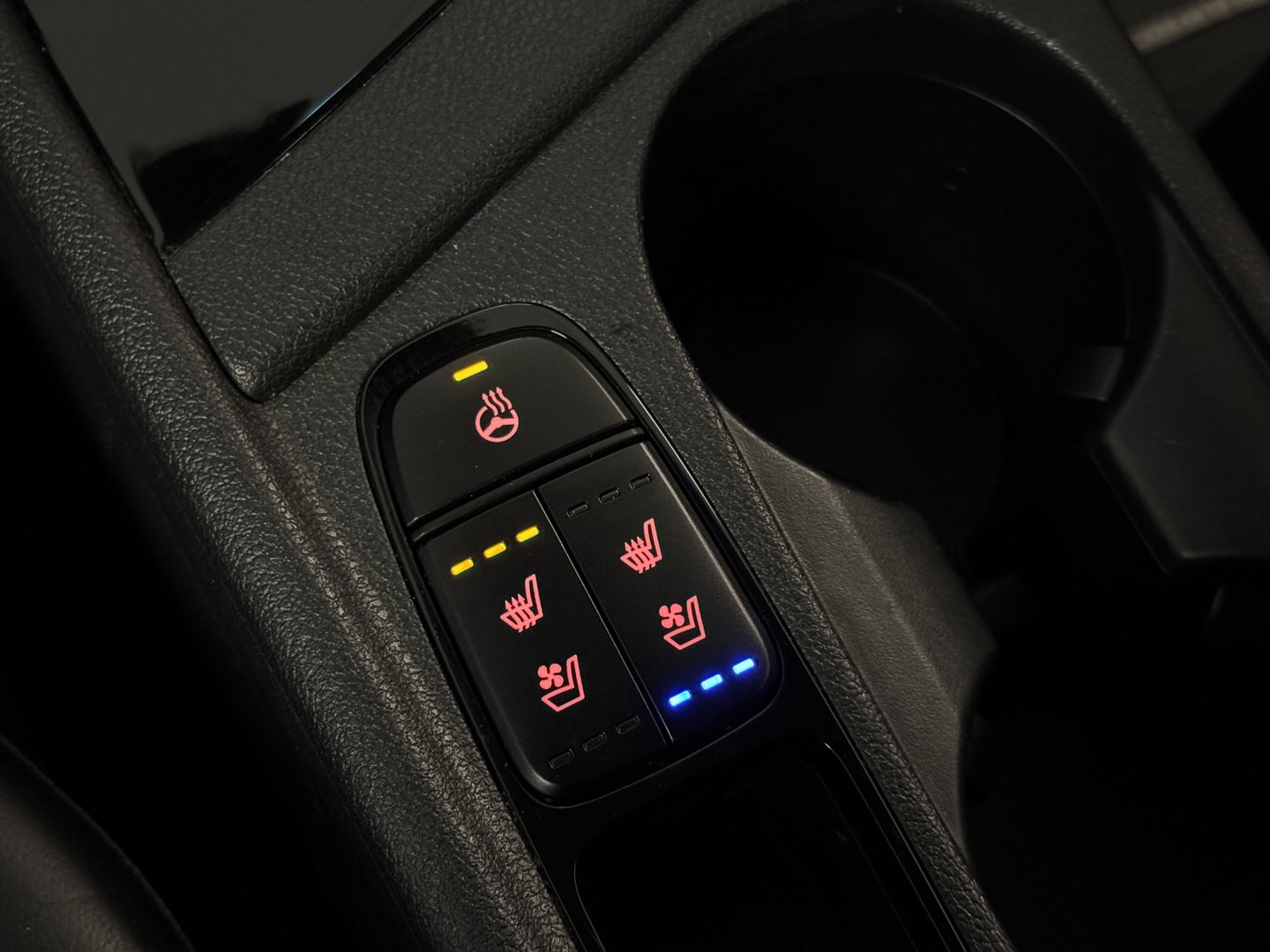 Kia Niro 1.6 GDi Hybrid ExecutiveLine | Apple carplay | Jbl Audiosysteem | Stoelventilatie | Stuurverwarming | Adaptieve cruise control |