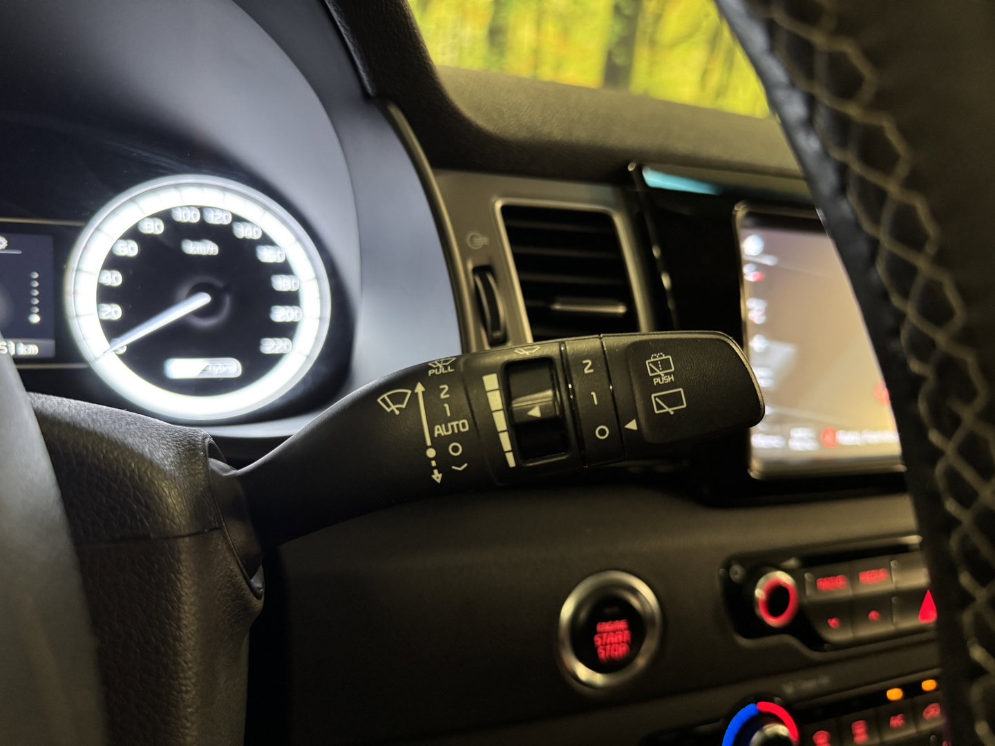 Kia Niro 1.6 GDi Hybrid ExecutiveLine | Apple carplay | Jbl Audiosysteem | Stoelventilatie | Stuurverwarming | Adaptieve cruise control |