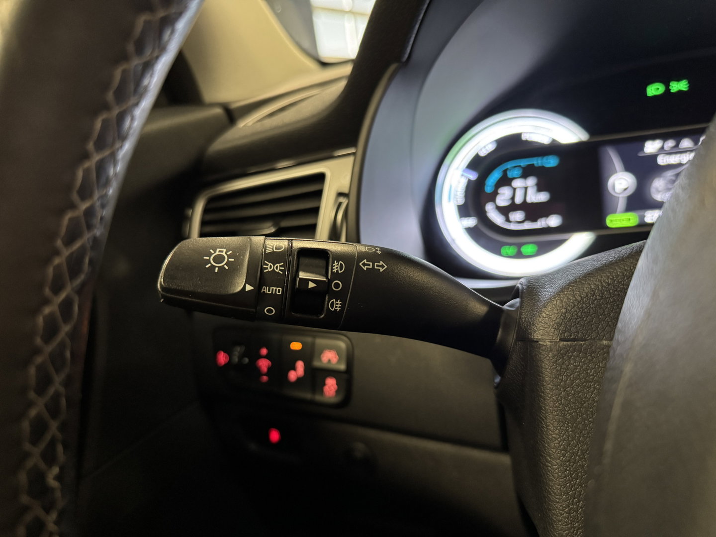 Kia Niro 1.6 GDi Hybrid ExecutiveLine | Apple carplay | Jbl Audiosysteem | Stoelventilatie | Stuurverwarming | Adaptieve cruise control |
