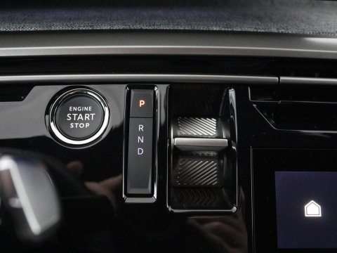 Peugeot E-3008 Allure 73 kWh