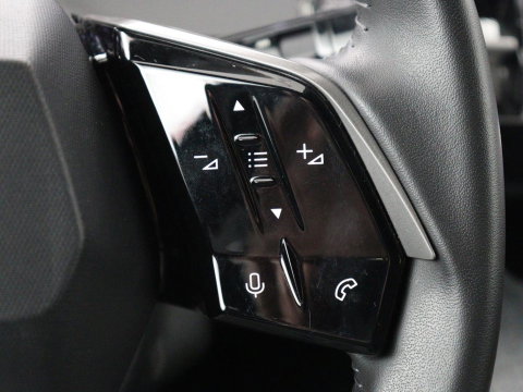 Peugeot E-3008 Allure 73 kWh