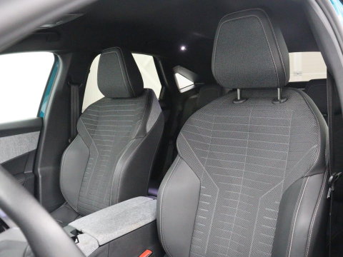 Peugeot E-3008 Allure 73 kWh
