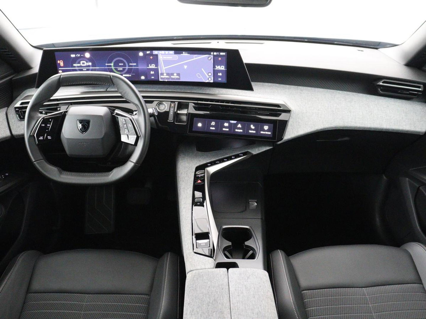 Peugeot E-3008 Allure 73 kWh