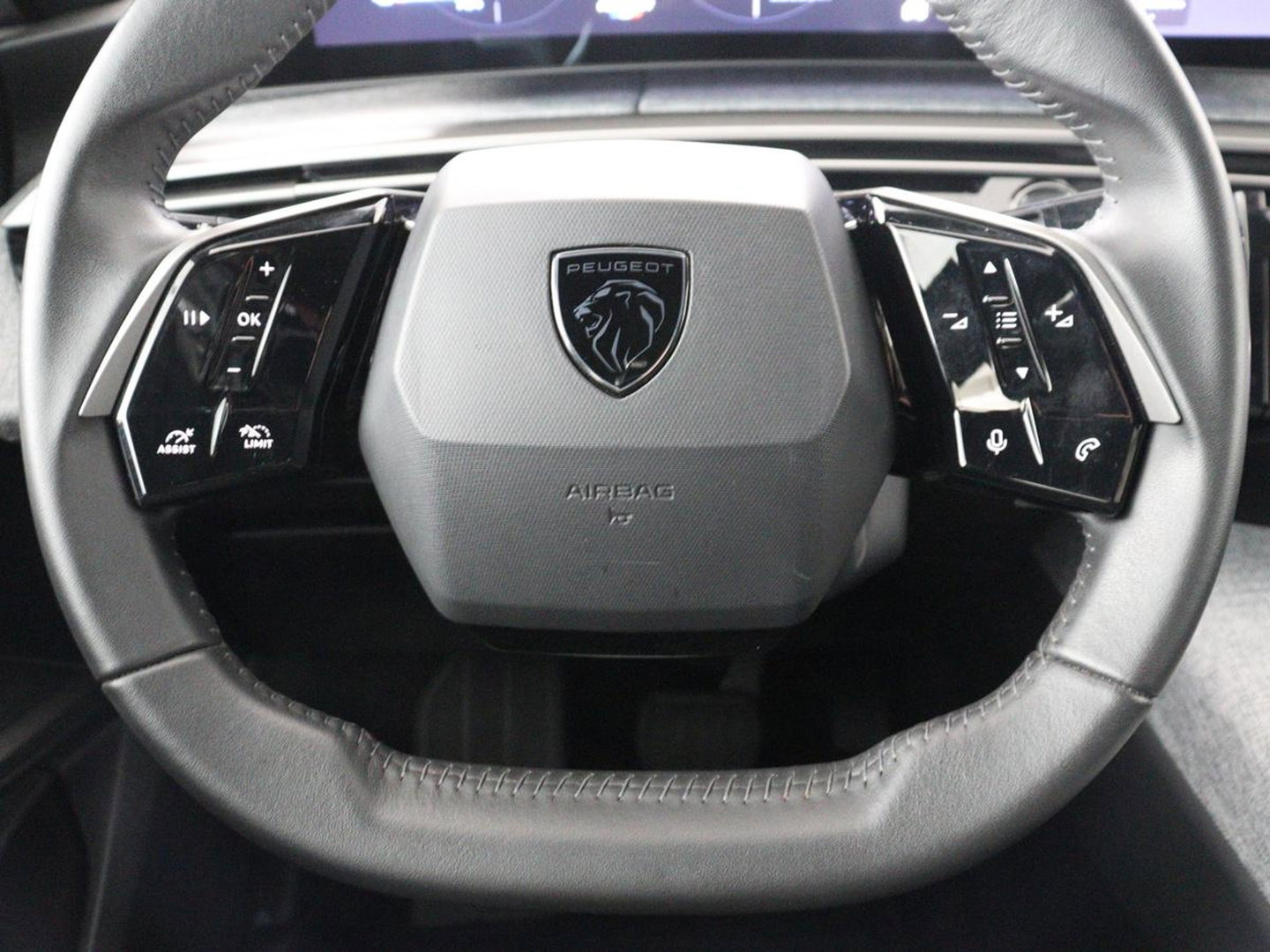 Peugeot E-3008 Allure 73 kWh