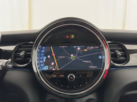 MINI Electric MINI Yours 33 kWh [3-Fase-11kW] {Soh-96%} (INCL.BTW) Aut. *HEAT-PUMP | LEATHER-FABRIC | FULL-LED | NAVI-FULLMAP | SPORT-SEATS | AMBIENT-LIGHT | DIGI-COCKPIT | DAB+ | ECC | PDC | CRUISE | 16''ALU*