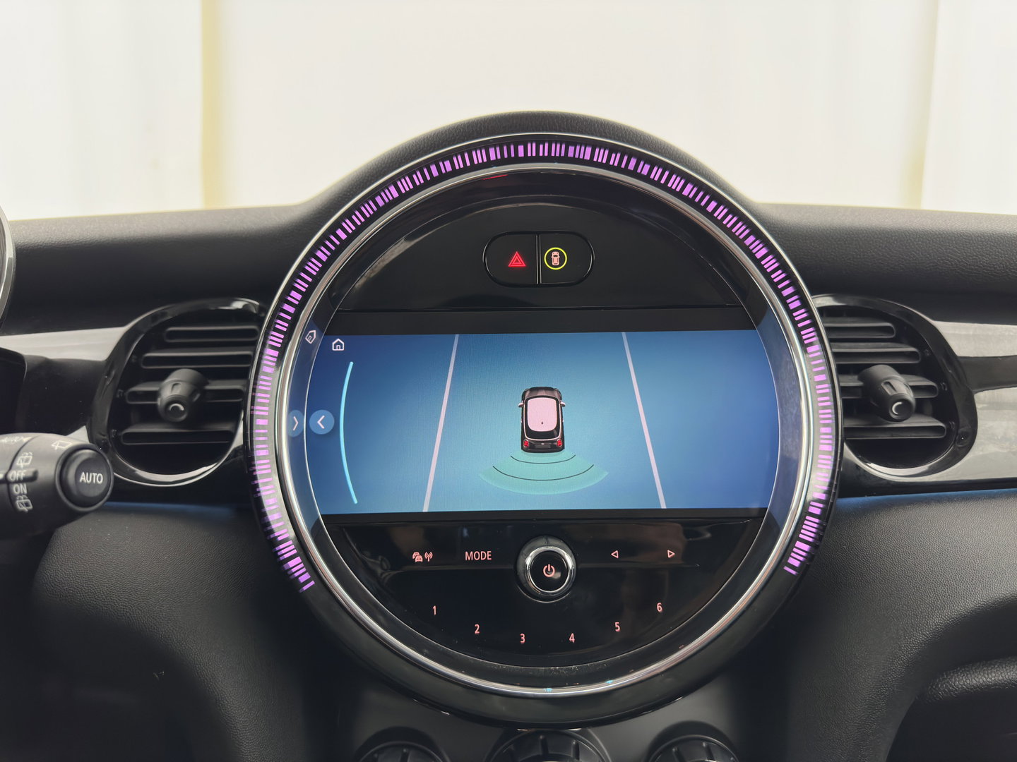 MINI Electric MINI Yours 33 kWh [3-Fase-11kW] {Soh-96%} (INCL.BTW) Aut. *HEAT-PUMP | LEATHER-FABRIC | FULL-LED | NAVI-FULLMAP | SPORT-SEATS | AMBIENT-LIGHT | DIGI-COCKPIT | DAB+ | ECC | PDC | CRUISE | 16''ALU*