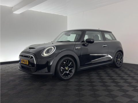 MINI Electric MINI Yours 33 kWh [3-Fase-11kW] {Soh-96%} (INCL.BTW) Aut. *HEAT-PUMP | LEATHER-FABRIC | FULL-LED | NAVI-FULLMAP | SPORT-SEATS | AMBIENT-LIGHT | DIGI-COCKPIT | DAB+ | ECC | PDC | CRUISE | 16''ALU*
