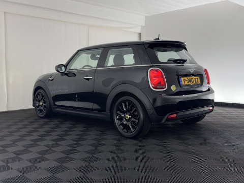 MINI Electric MINI Yours 33 kWh [3-Fase-11kW] {Soh-96%} (INCL.BTW) Aut. *HEAT-PUMP | LEATHER-FABRIC | FULL-LED | NAVI-FULLMAP | SPORT-SEATS | AMBIENT-LIGHT | DIGI-COCKPIT | DAB+ | ECC | PDC | CRUISE | 16''ALU*