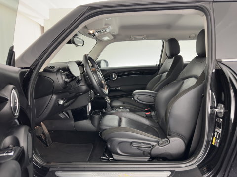 MINI Electric MINI Yours 33 kWh [3-Fase-11kW] {Soh-96%} (INCL.BTW) Aut. *HEAT-PUMP | LEATHER-FABRIC | FULL-LED | NAVI-FULLMAP | SPORT-SEATS | AMBIENT-LIGHT | DIGI-COCKPIT | DAB+ | ECC | PDC | CRUISE | 16''ALU*