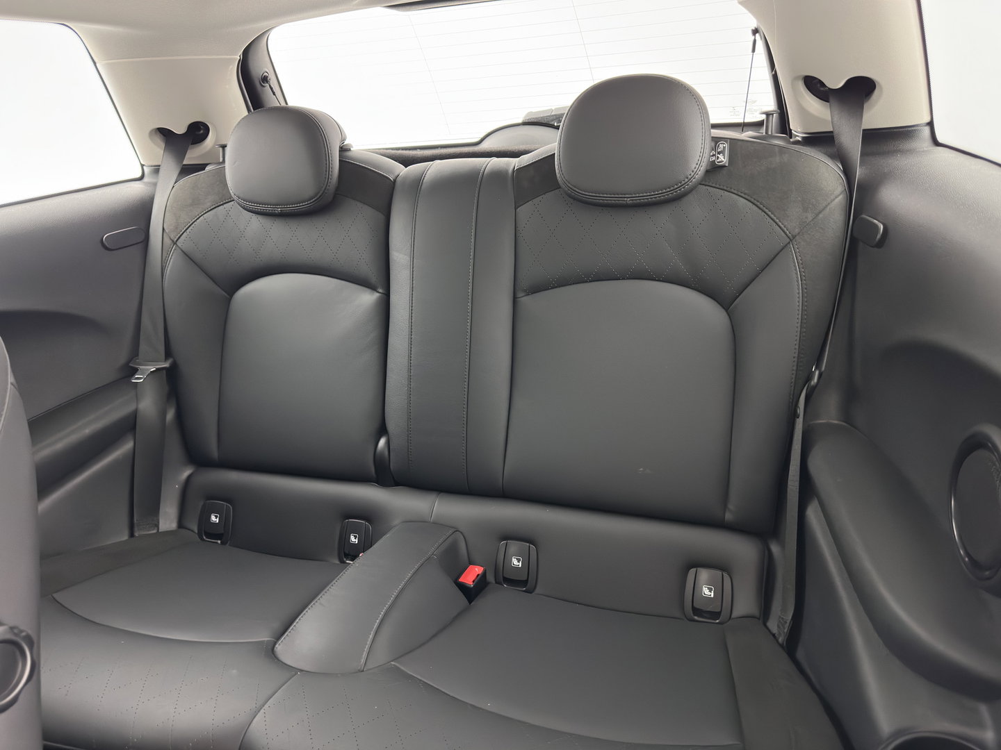 MINI Electric MINI Yours 33 kWh [3-Fase-11kW] {Soh-96%} (INCL.BTW) Aut. *HEAT-PUMP | LEATHER-FABRIC | FULL-LED | NAVI-FULLMAP | SPORT-SEATS | AMBIENT-LIGHT | DIGI-COCKPIT | DAB+ | ECC | PDC | CRUISE | 16''ALU*