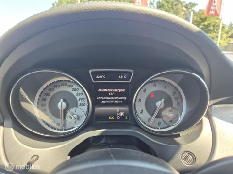 Mercedes-Benz GLA 200 Prestige, Pano, Leer, Trekhaak, NAP!