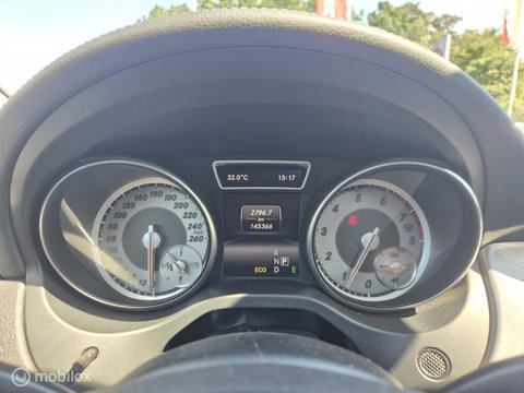 Mercedes-Benz GLA 200 Prestige, Pano, Leer, Trekhaak, NAP!