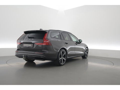 Volvo V60 2.0 T6 Plug-in hybrid AWD Plus Dark | SOH 98,2 % | Pano-dak | 360 camera | Trekhaak | Harman/ Kardon |
