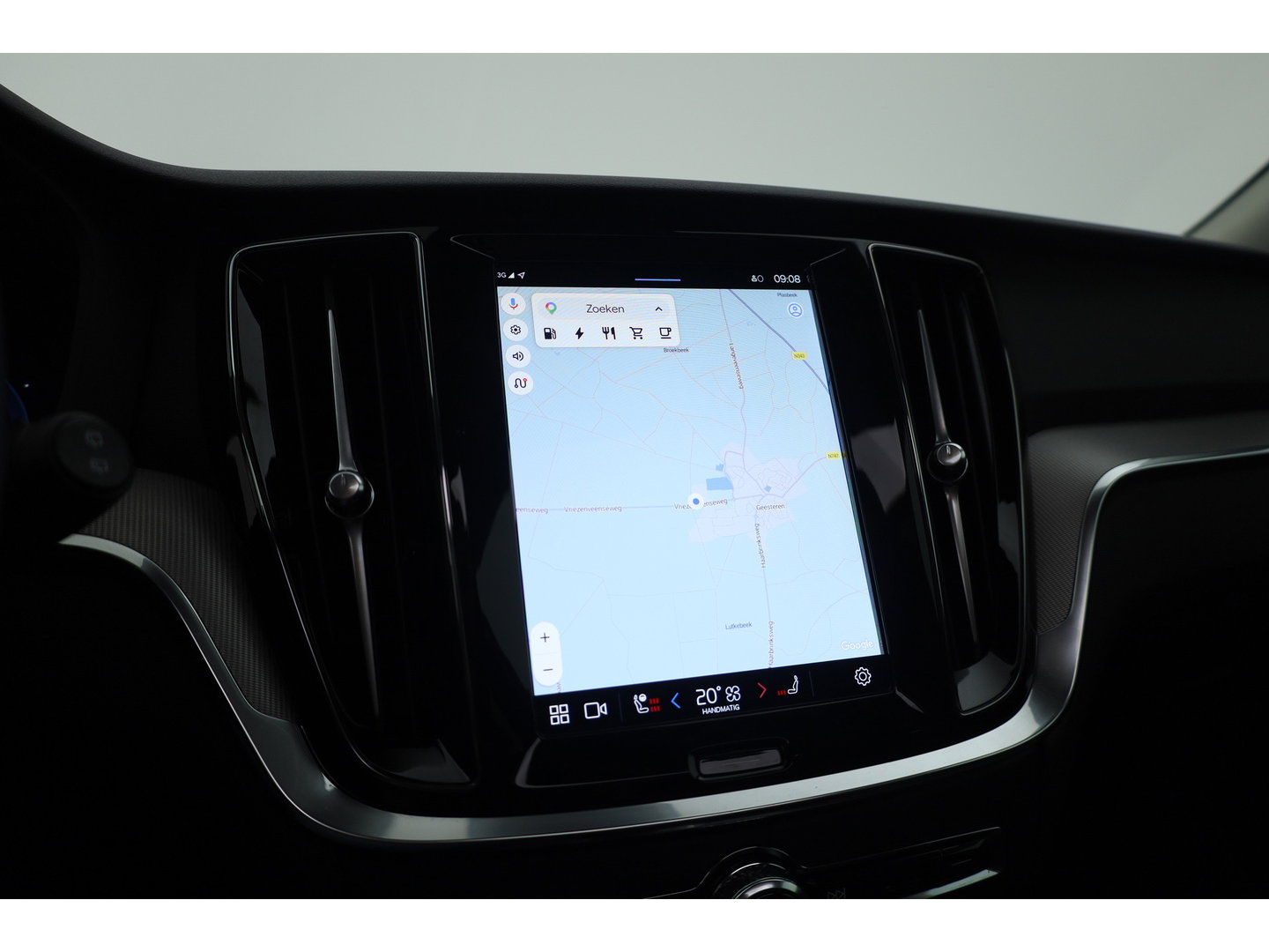 Volvo V60 2.0 T6 Plug-in hybrid AWD Plus Dark | SOH 98,2 % | Pano-dak | 360 camera | Trekhaak | Harman/ Kardon |