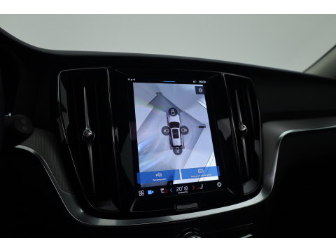 Volvo V60 2.0 T6 Plug-in hybrid AWD Plus Dark | SOH 98,2 % | Pano-dak | 360 camera | Trekhaak | Harman/ Kardon |
