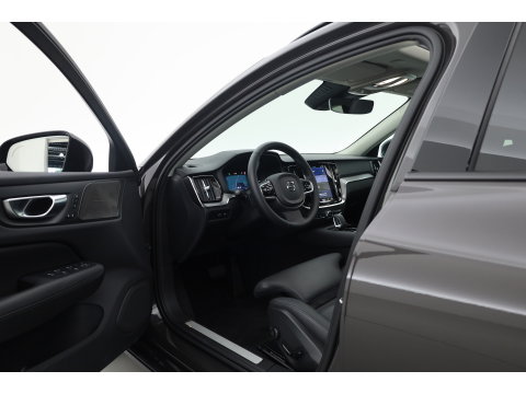 Volvo V60 2.0 T6 Plug-in hybrid AWD Plus Dark | SOH 98,2 % | Pano-dak | 360 camera | Trekhaak | Harman/ Kardon |