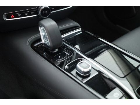Volvo V60 2.0 T6 Plug-in hybrid AWD Plus Dark | SOH 98,2 % | Pano-dak | 360 camera | Trekhaak | Harman/ Kardon |