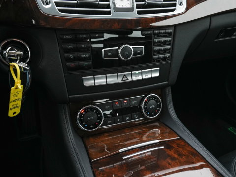 Mercedes-Benz CLS-Klasse 250 CDI Aut. *LEATHER | XENON | NAVI-FULLMAP | COMFORTSEATS | ECC | PDC | CRUISE | SHIFTPADDLES | WOODEN-INLAY | 17''ALU*