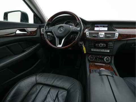 Mercedes-Benz CLS-Klasse 250 CDI Aut. *LEATHER | XENON | NAVI-FULLMAP | COMFORTSEATS | ECC | PDC | CRUISE | SHIFTPADDLES | WOODEN-INLAY | 17''ALU*