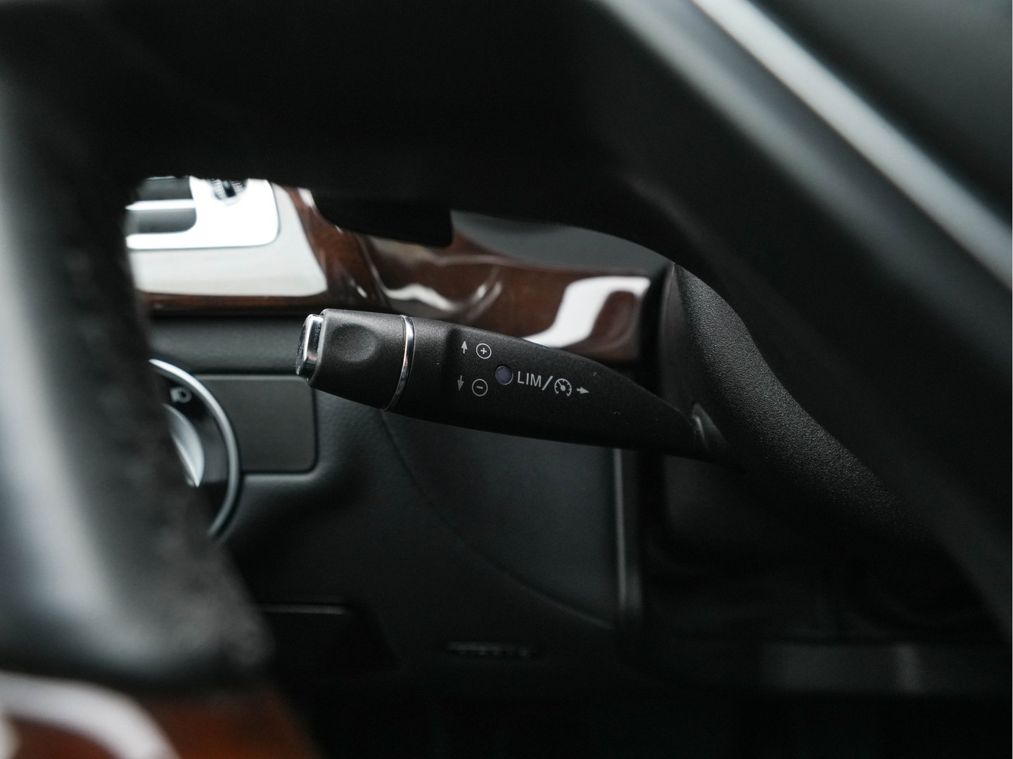 Mercedes-Benz CLS-Klasse 250 CDI Aut. *LEATHER | XENON | NAVI-FULLMAP | COMFORTSEATS | ECC | PDC | CRUISE | SHIFTPADDLES | WOODEN-INLAY | 17''ALU*