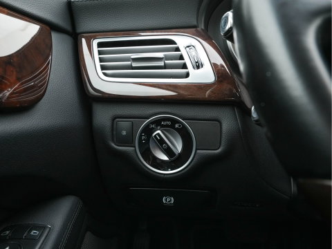 Mercedes-Benz CLS-Klasse 250 CDI Aut. *LEATHER | XENON | NAVI-FULLMAP | COMFORTSEATS | ECC | PDC | CRUISE | SHIFTPADDLES | WOODEN-INLAY | 17''ALU*