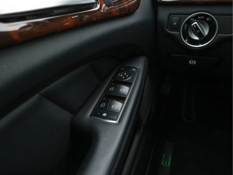 Mercedes-Benz CLS-Klasse 250 CDI Aut. *LEATHER | XENON | NAVI-FULLMAP | COMFORTSEATS | ECC | PDC | CRUISE | SHIFTPADDLES | WOODEN-INLAY | 17''ALU*