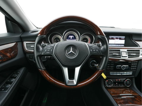 Mercedes-Benz CLS-Klasse 250 CDI Aut. *LEATHER | XENON | NAVI-FULLMAP | COMFORTSEATS | ECC | PDC | CRUISE | SHIFTPADDLES | WOODEN-INLAY | 17''ALU*