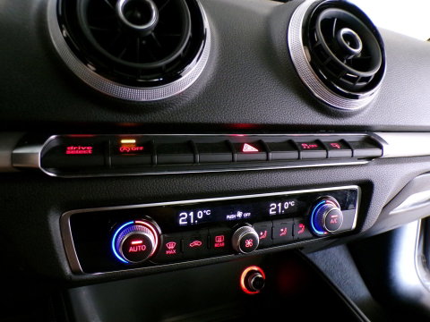 Audi A3 Sportback 1.2 TFSI S-Line "Origineel NL!" Automaat! Xenon-LED 2X S-Line Parkeersensoren Navigatie Nieuwe-APK Garantie