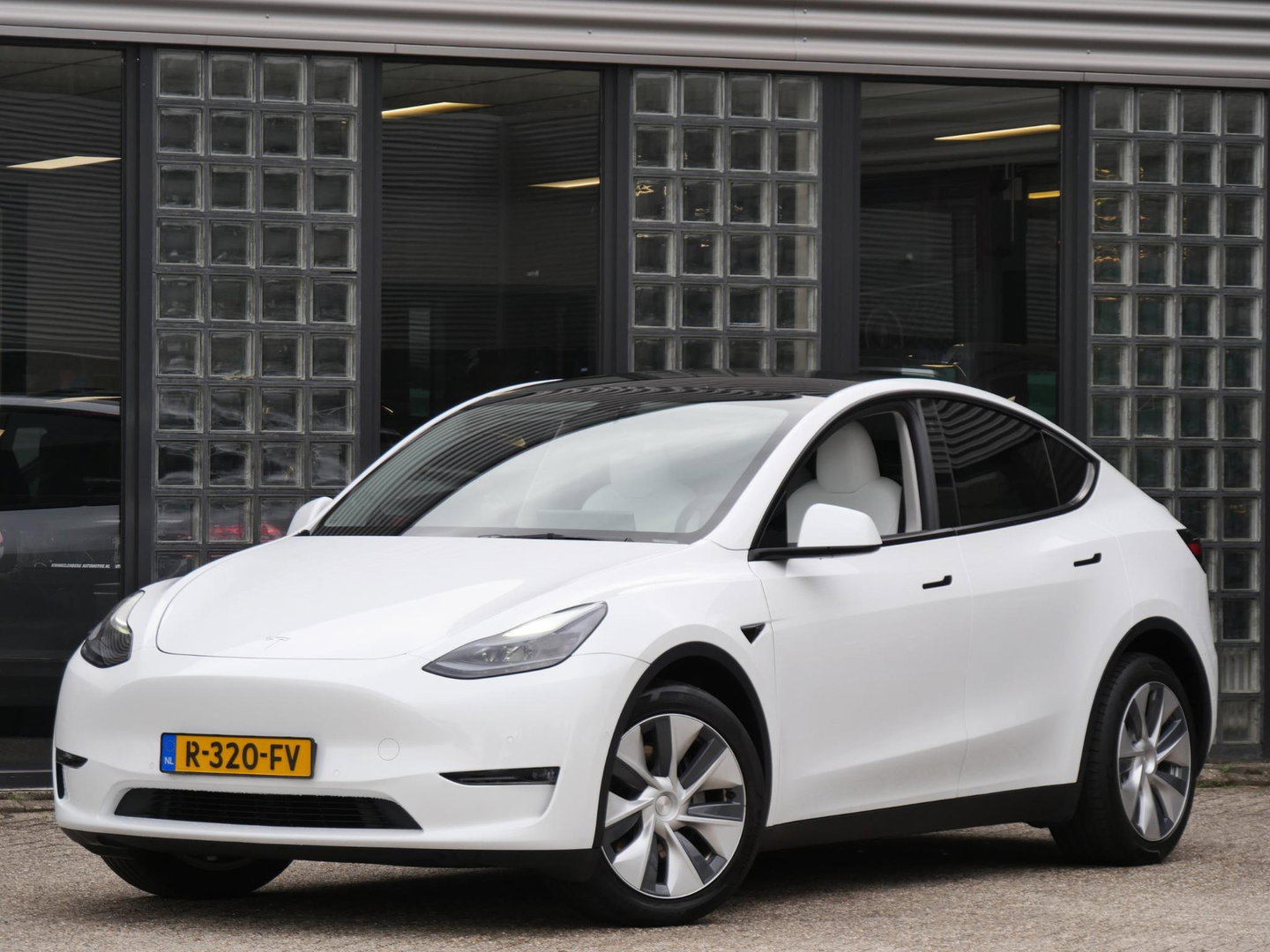 Tesla Model Y 75kWh AWD LONG RANGE/ ELEKT. KLEP/ PREMIUM AUDIO/ SOH 94%/ NL-AUTO 1STE EIGENAAR