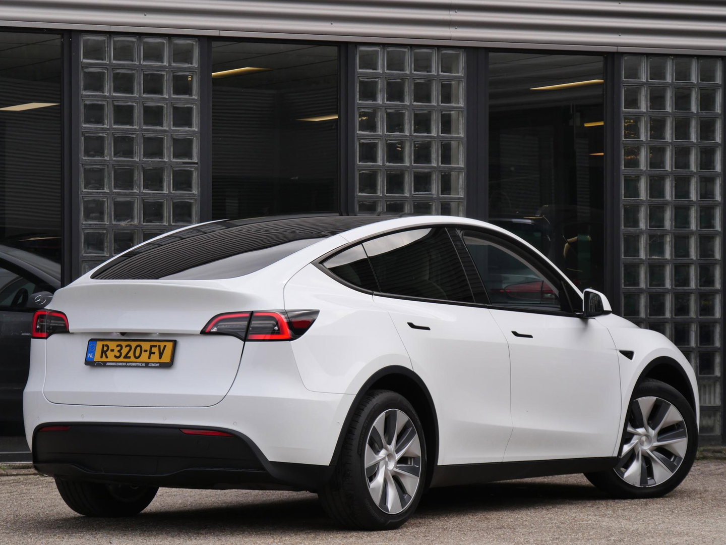Tesla Model Y 75kWh AWD LONG RANGE/ ELEKT. KLEP/ PREMIUM AUDIO/ SOH 94%/ NL-AUTO 1STE EIGENAAR