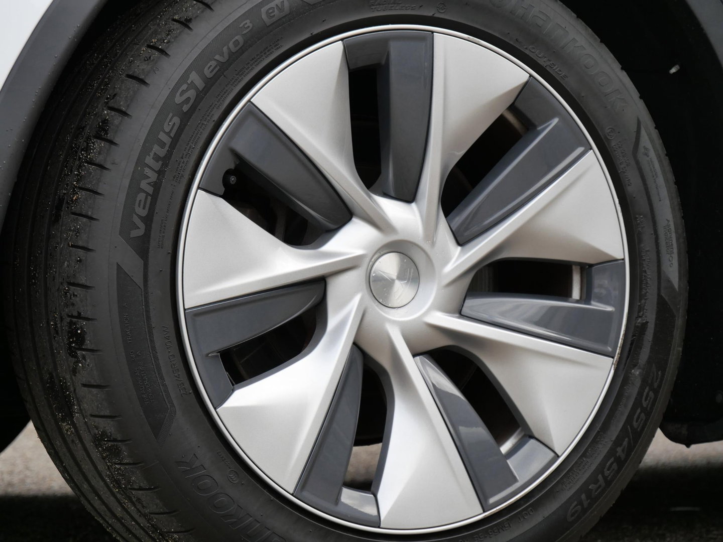 Tesla Model Y 75kWh AWD LONG RANGE/ ELEKT. KLEP/ PREMIUM AUDIO/ SOH 94%/ NL-AUTO 1STE EIGENAAR