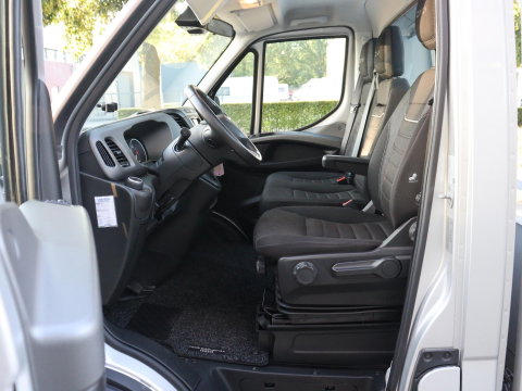 Iveco 50c21 Daily 3.0 410 | Navigatie | Radio | Bluetooth | USB Audio | Electrische lier