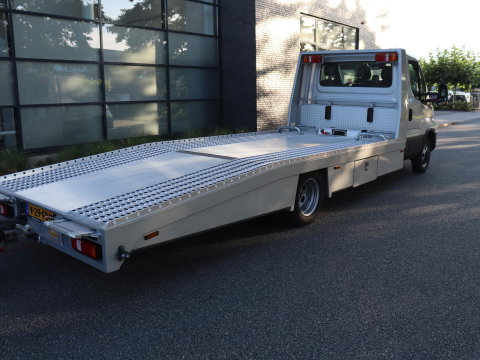 Iveco 50c21 Daily 3.0 410 | Navigatie | Radio | Bluetooth | USB Audio | Electrische lier