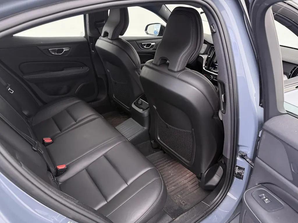 Volvo S60 2.0 T8 Recharge AWD R-Design Pano H/K HUD 360° ACC Carplay