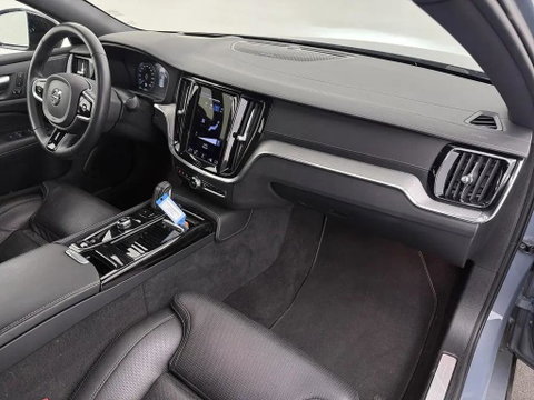 Volvo S60 2.0 T8 Recharge AWD R-Design Pano H/K HUD 360° ACC Carplay