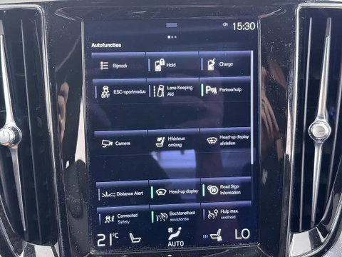 Volvo S60 2.0 T8 Recharge AWD R-Design Pano H/K HUD 360° ACC Carplay
