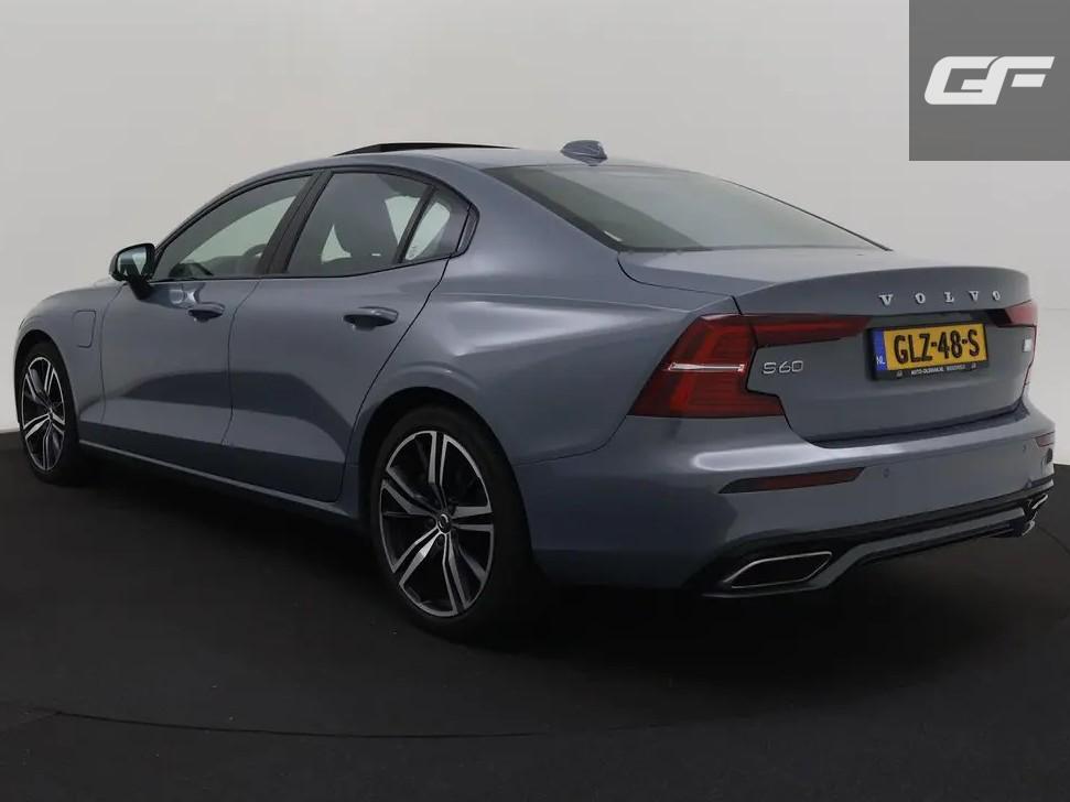 Volvo S60 2.0 T8 Recharge AWD R-Design Pano H/K HUD 360° ACC Carplay