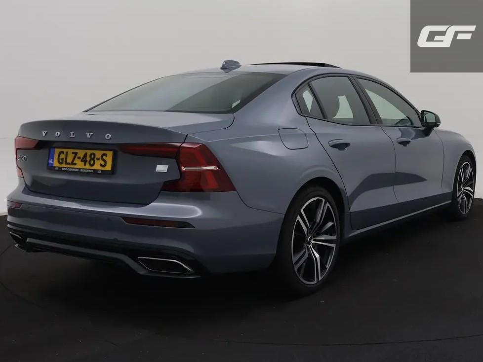 Volvo S60 2.0 T8 Recharge AWD R-Design Pano H/K HUD 360° ACC Carplay