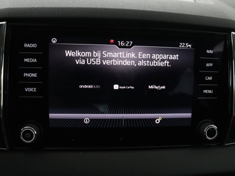 Škoda Karoq 1.5 TSI ACT Business Edition | Stoelverwarming | Navigatie | Carplay | Sfeerverlichting | Climate control | Park assist | Trekhaak
