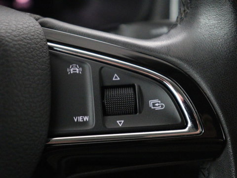 Škoda Karoq 1.5 TSI ACT Business Edition | Stoelverwarming | Navigatie | Carplay | Sfeerverlichting | Climate control | Park assist | Trekhaak