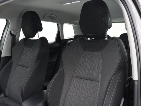 Škoda Karoq 1.5 TSI ACT Business Edition | Stoelverwarming | Navigatie | Carplay | Sfeerverlichting | Climate control | Park assist | Trekhaak
