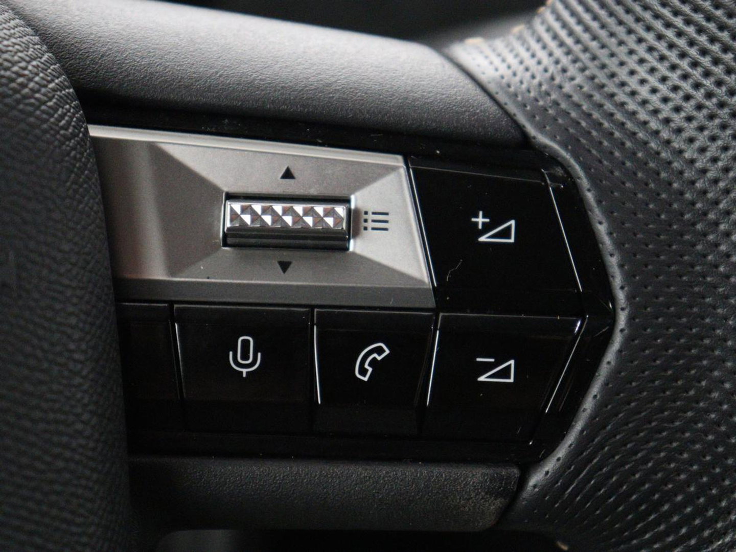 DS DS 3 E-Tense Performance Line 54 kWh